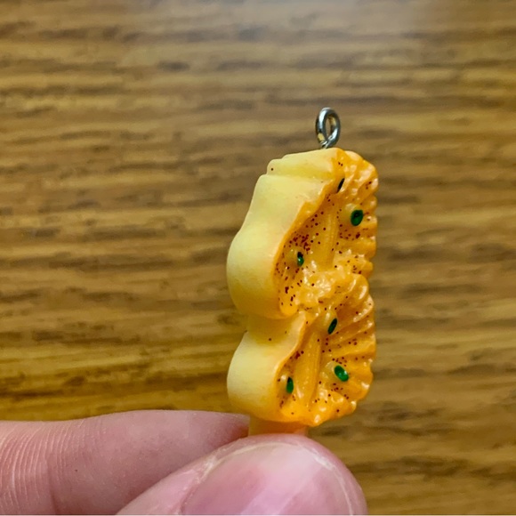 Grilled Scallops Charm Pendant - Picture 5 of 8